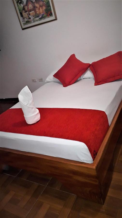 פורטו איורה Hostal El Pinzon מראה חיצוני תמונה