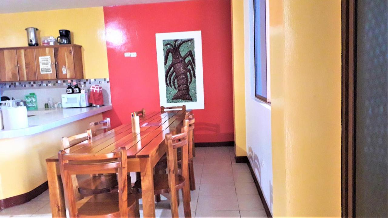 פורטו איורה Hostal El Pinzon מראה חיצוני תמונה