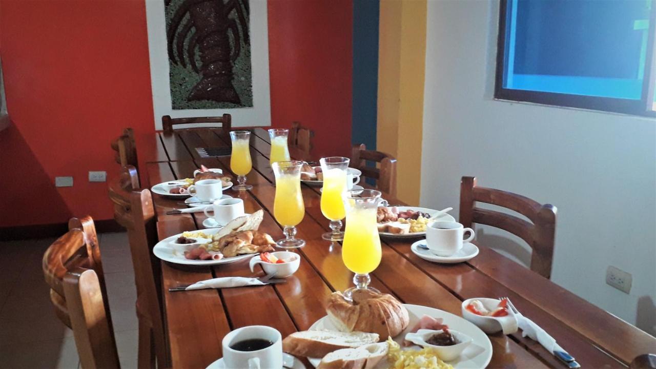 פורטו איורה Hostal El Pinzon מראה חיצוני תמונה