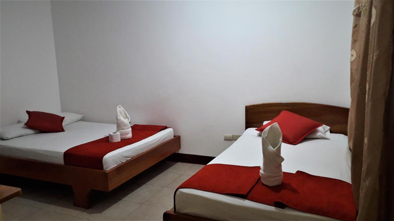 פורטו איורה Hostal El Pinzon מראה חיצוני תמונה