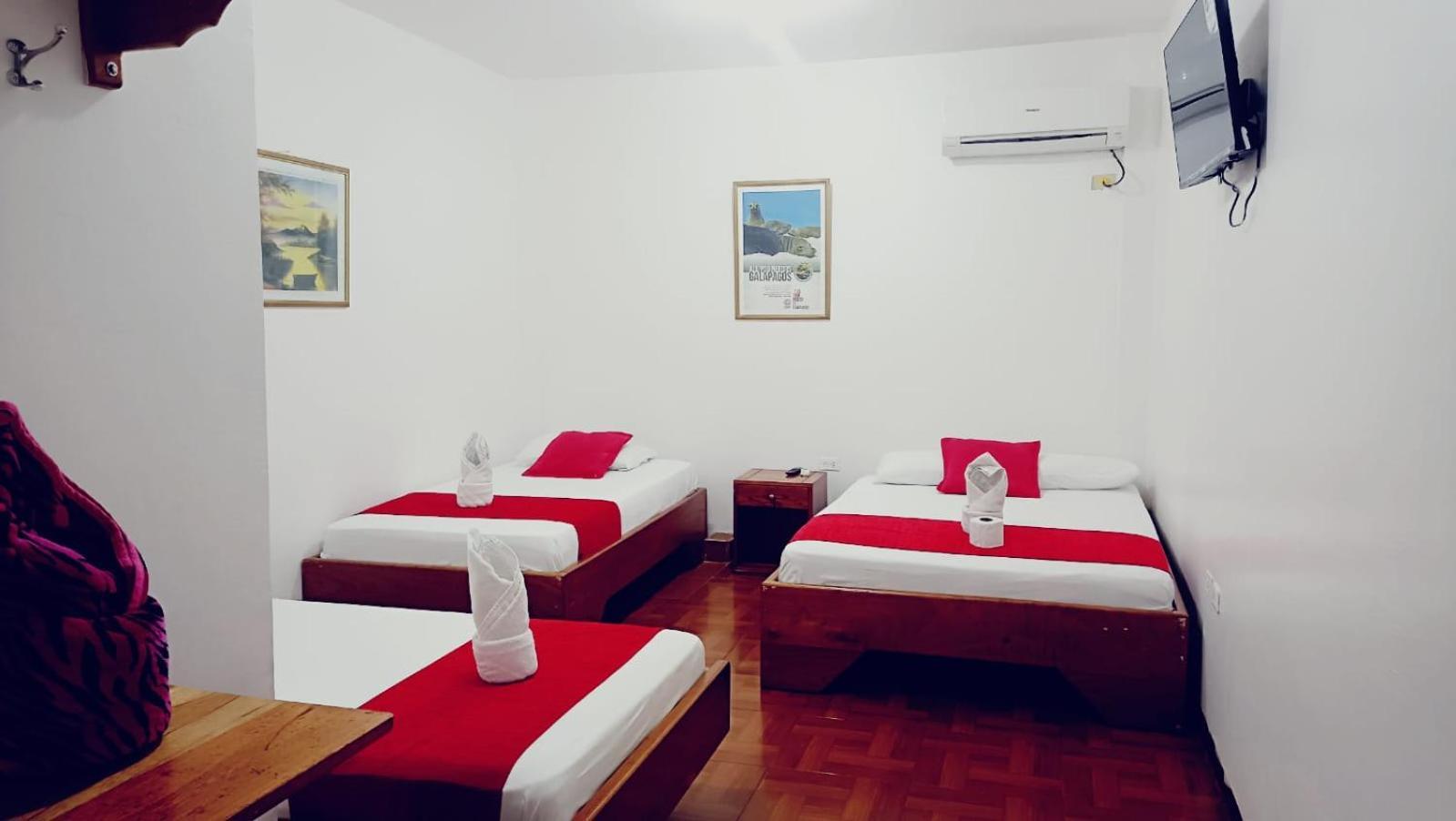 פורטו איורה Hostal El Pinzon מראה חיצוני תמונה