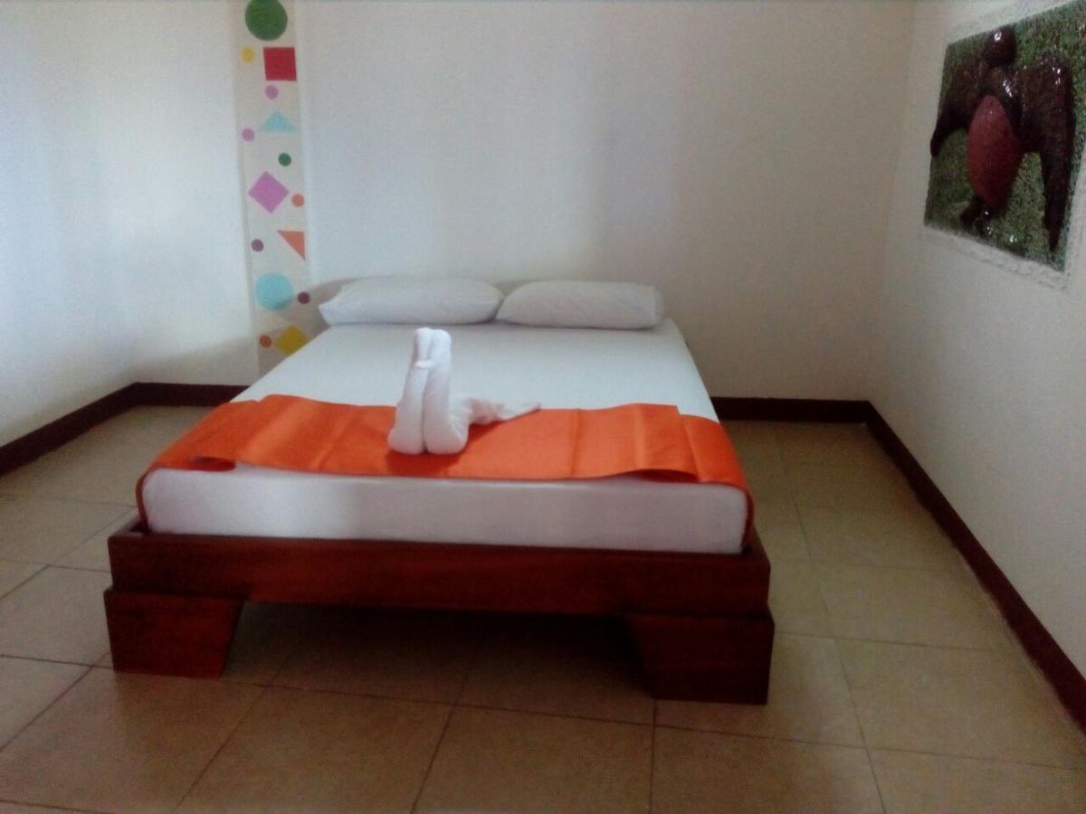 פורטו איורה Hostal El Pinzon מראה חיצוני תמונה