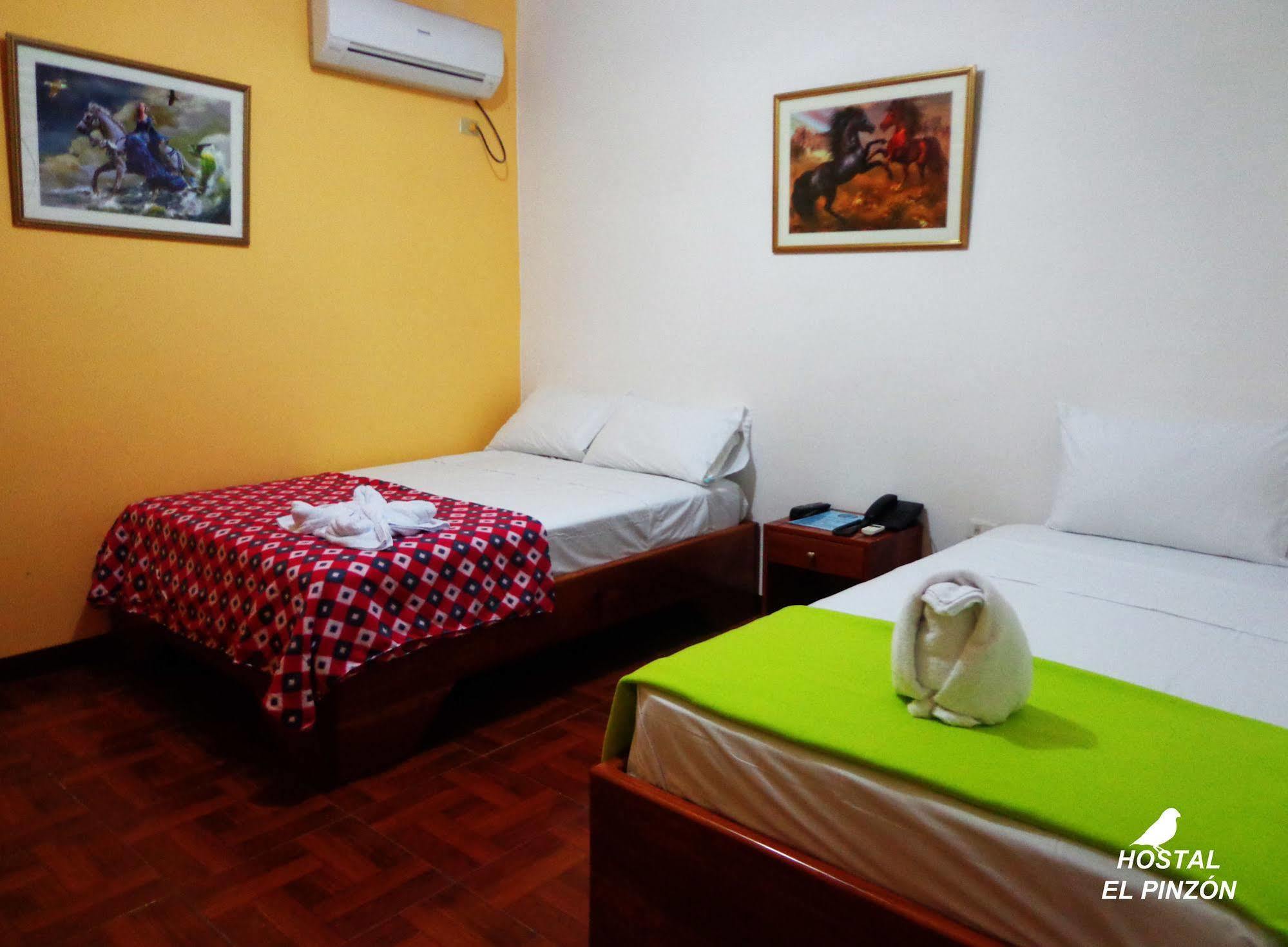 פורטו איורה Hostal El Pinzon מראה חיצוני תמונה