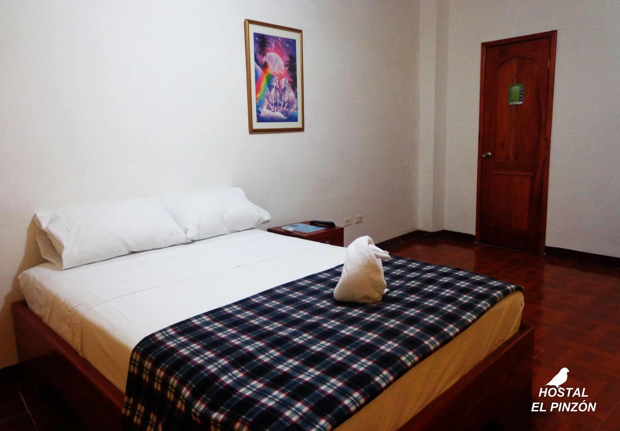 פורטו איורה Hostal El Pinzon מראה חיצוני תמונה