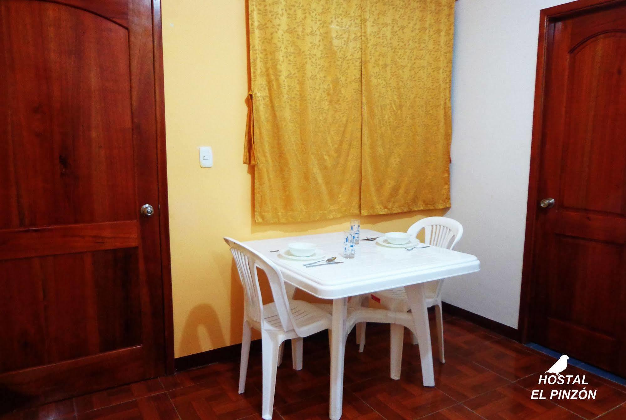 פורטו איורה Hostal El Pinzon מראה חיצוני תמונה