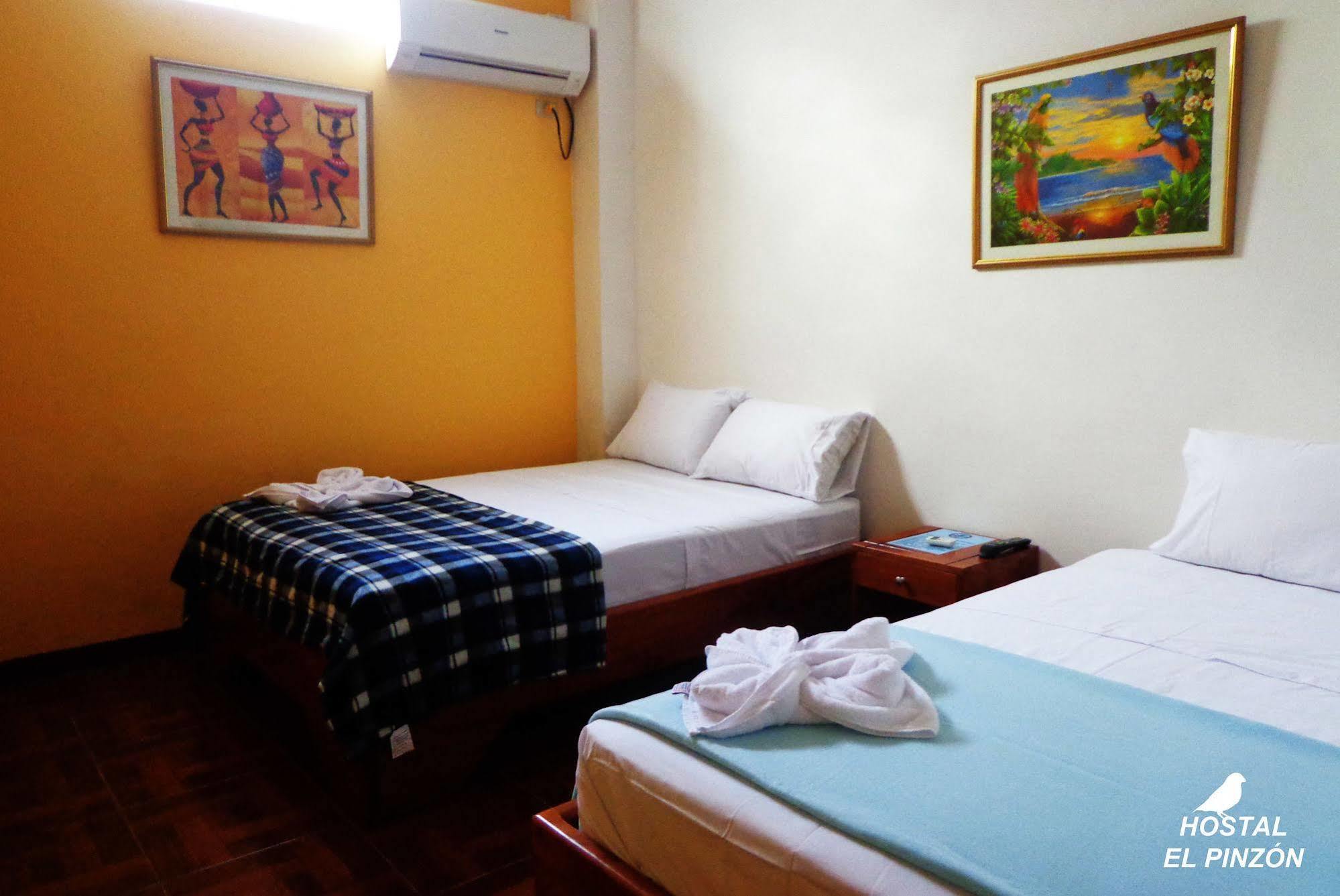 פורטו איורה Hostal El Pinzon מראה חיצוני תמונה